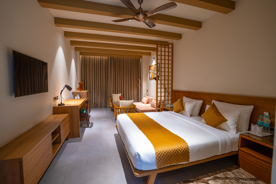 pleasant tree hotel