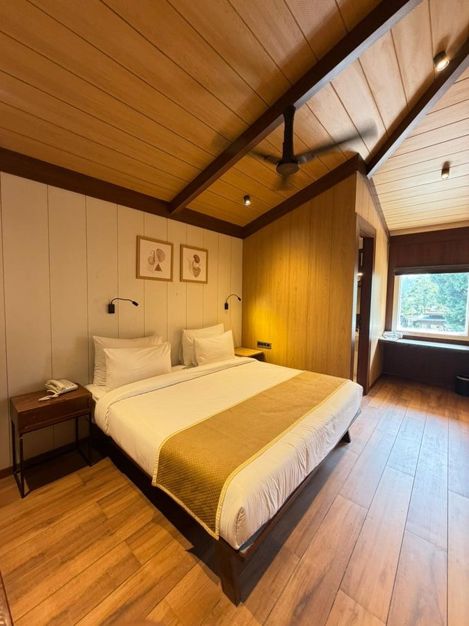 pleasant tree hotel