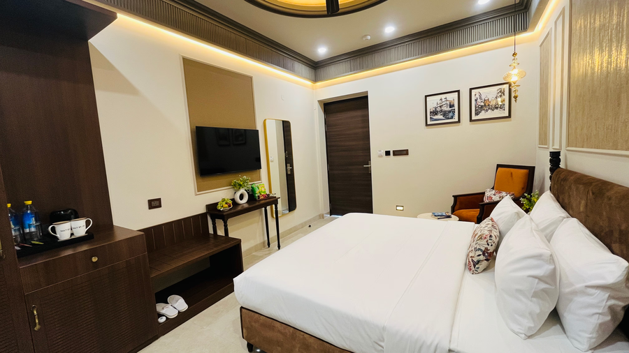 saltstayz autograph connaught place