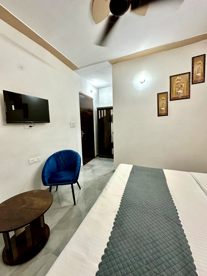 Hotel Basant Lodge,,3 star