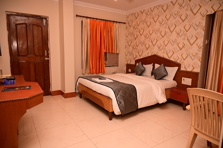 Hotel Sri Sai Krishna,,2 star