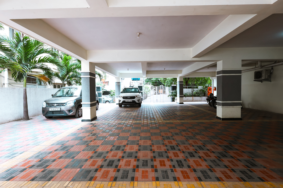 housr 50 luxury rooms kondapur near cyber tower