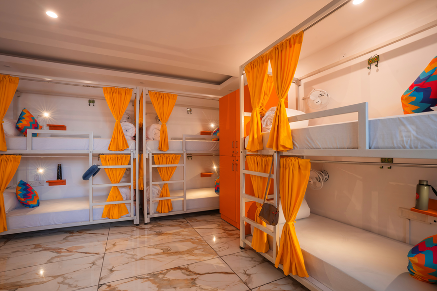 gostops plus gurugram baani square