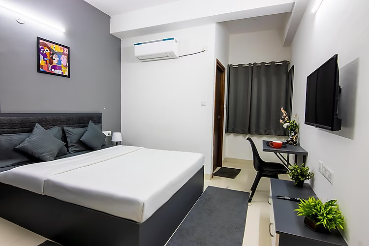 housr 43 gachibowli hyderabad near dlf cybercity