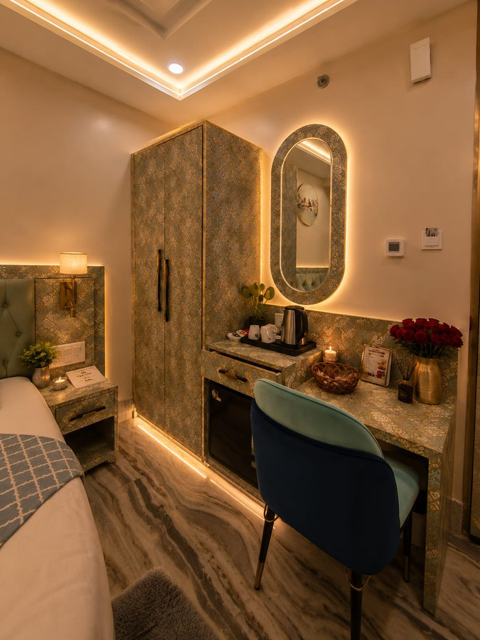 hotel kashi crown