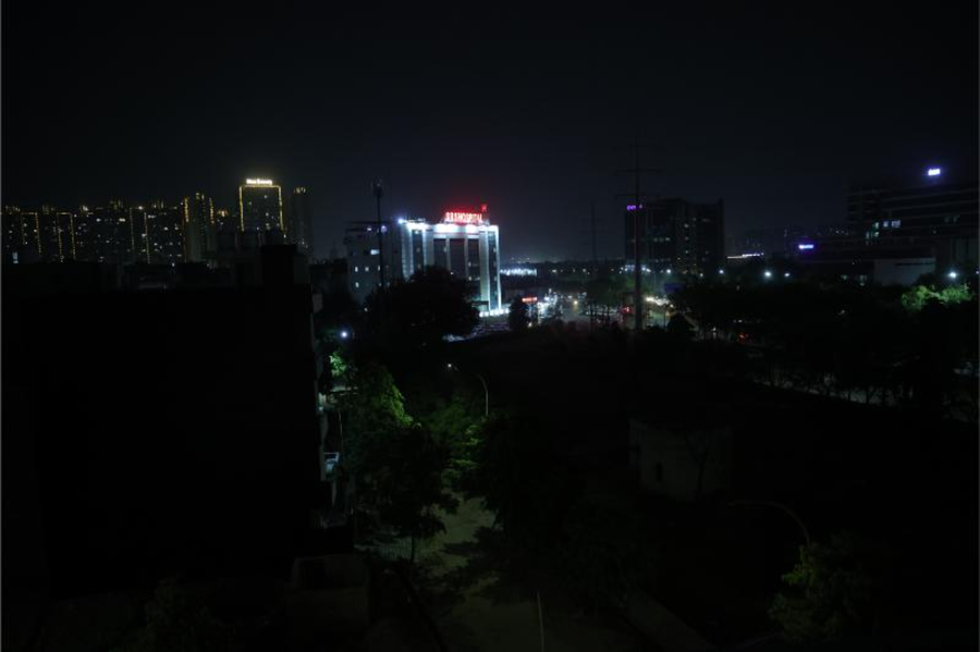 radiant blu hotels sec 70