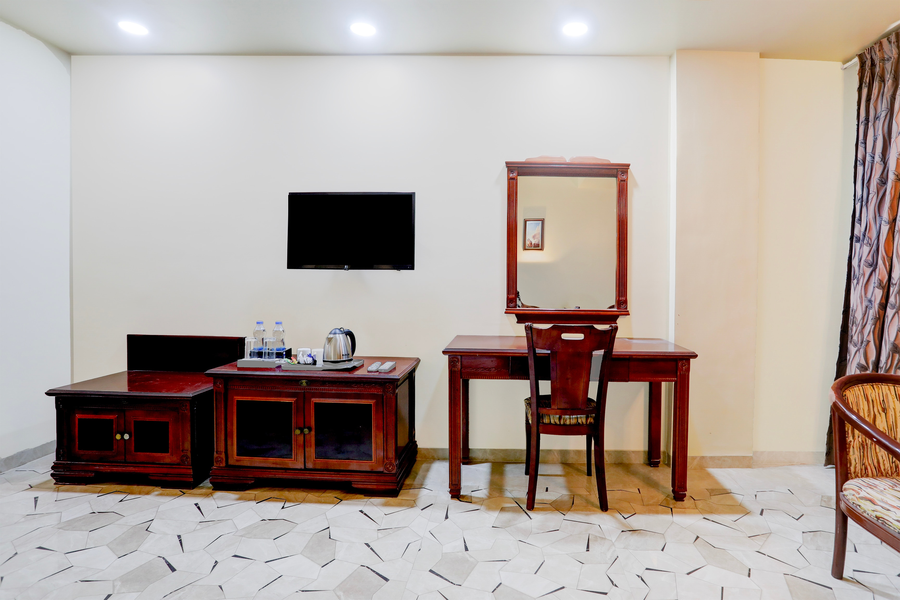 palette by checkin anand formerly hotel la casa inn