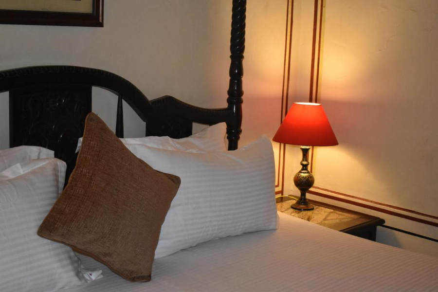 hotel nawal sagar palace
