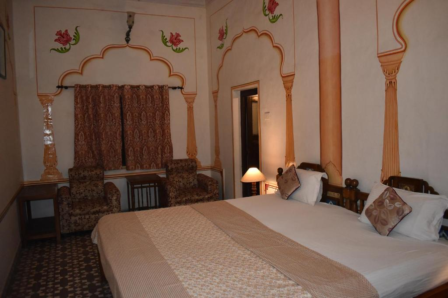 hotel nawal sagar palace