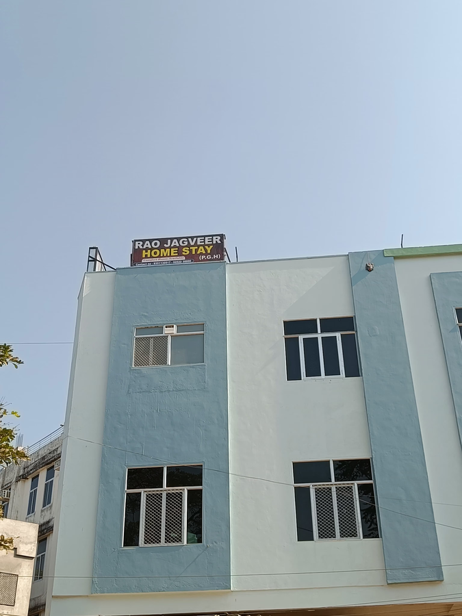 Rao Jagveer Home Stay,,3 star