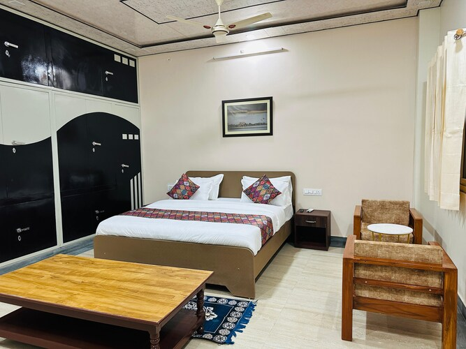 rao jagveer home stay