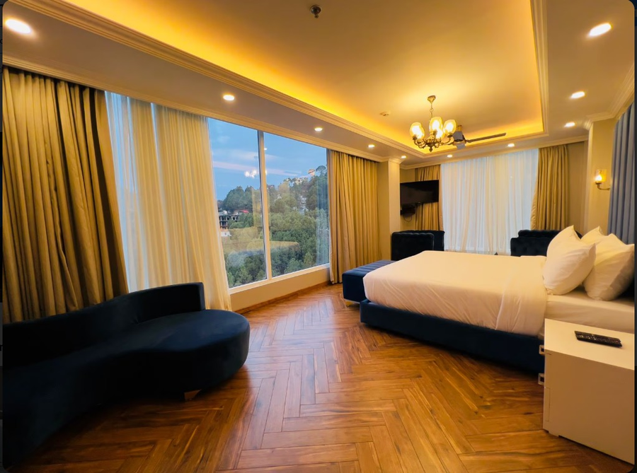 claret inn by lawrence hotels
