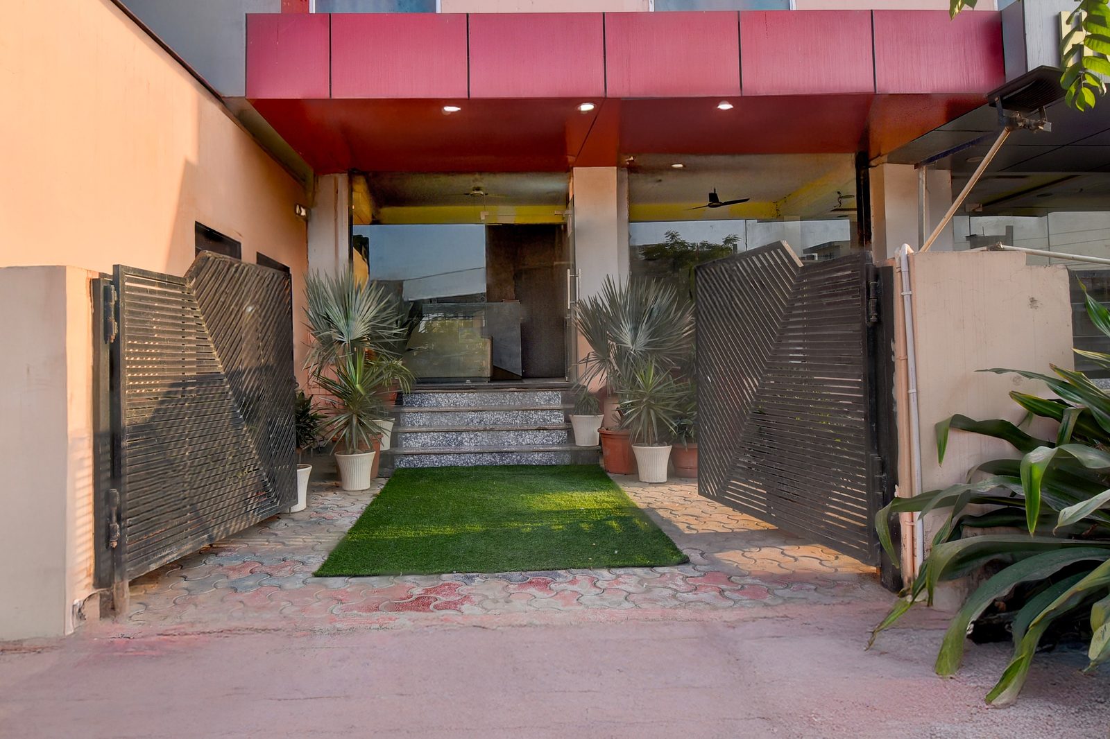 Collection O Sunder Nagar Golvyas Formerly Hotel Vanshil,,3 star