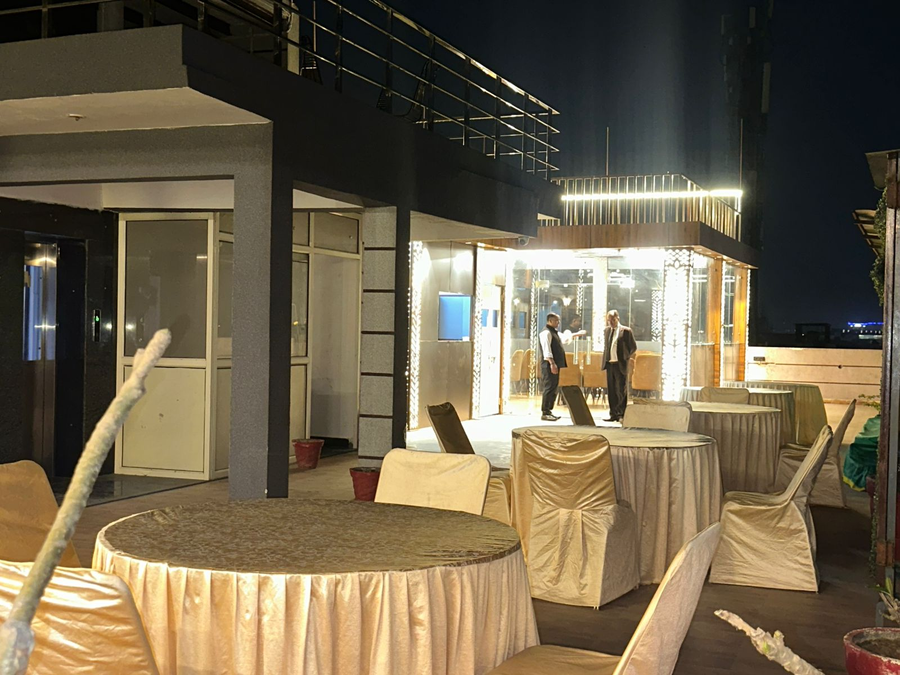 hotel dev vilas 600 metres from taj mahal