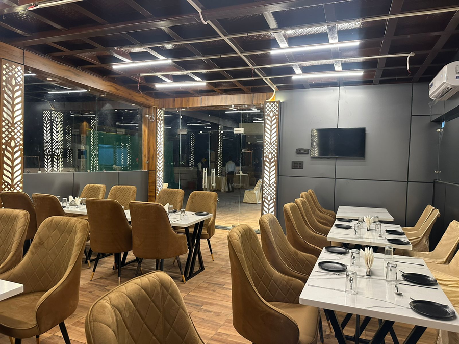 hotel dev vilas 600 metres from taj mahal