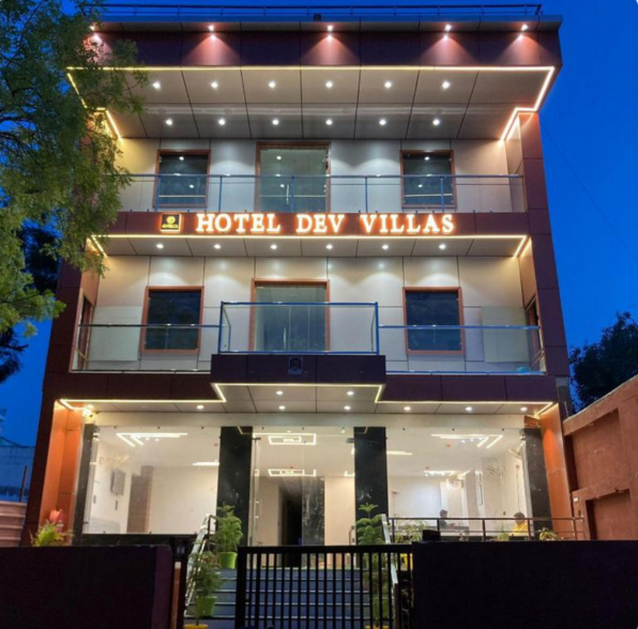 Hotel Dev Vilas,,3 star