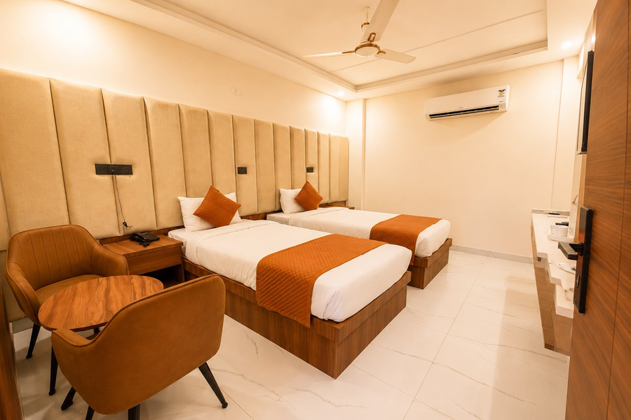 hotel dev vilas 600 metres from taj mahal