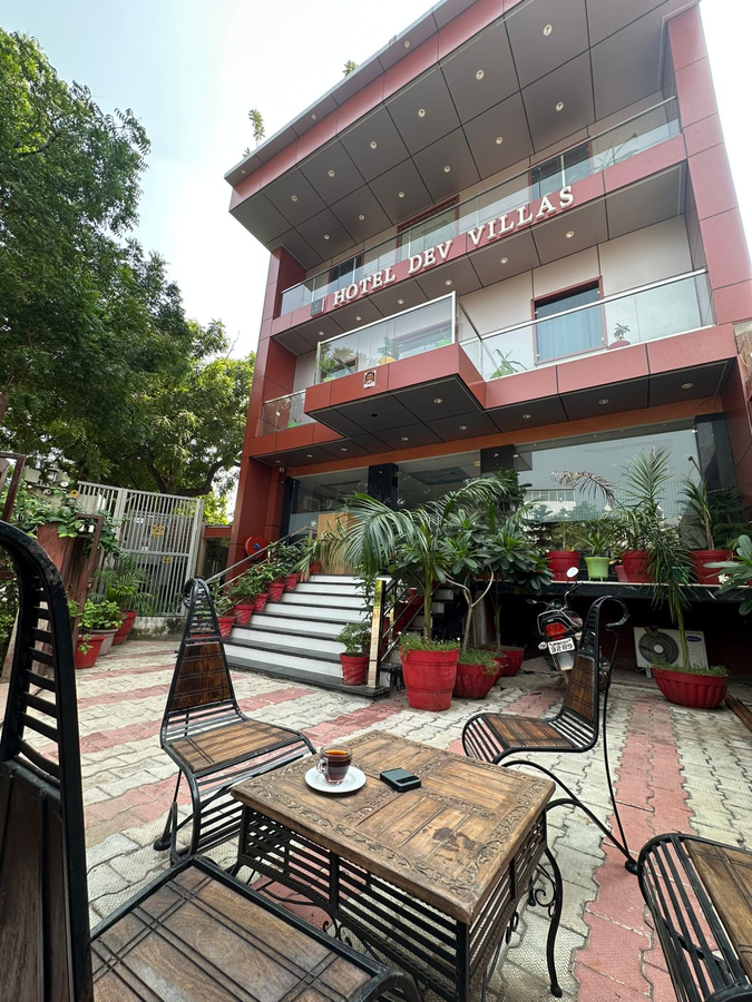 Hotel Dev Vilas,,3 star