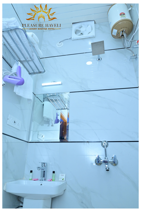 Hotel Pleasure Haveli,Sadar Bazar,3 star
