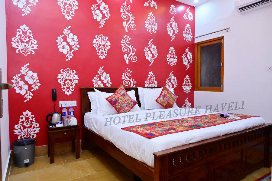 Hotel Pleasure Haveli,Sadar Bazar,3 star