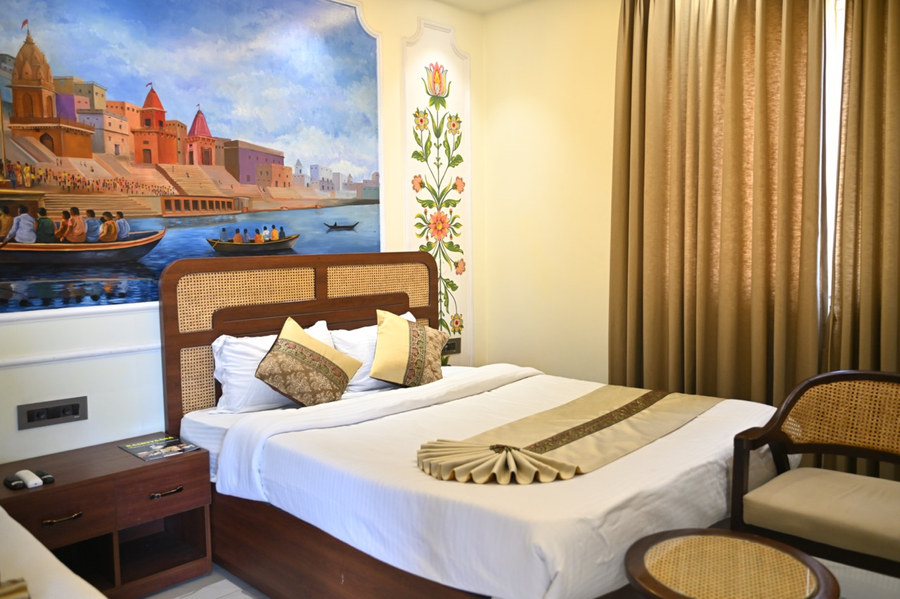Hare Krishna Stays,B 36/33-M-12/15,4 star