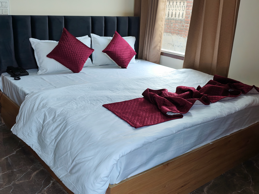 Hotel Rb Inn,,3 star