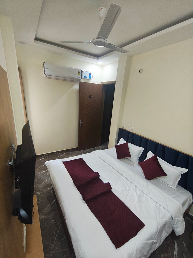 Hotel Rb Inn,,3 star