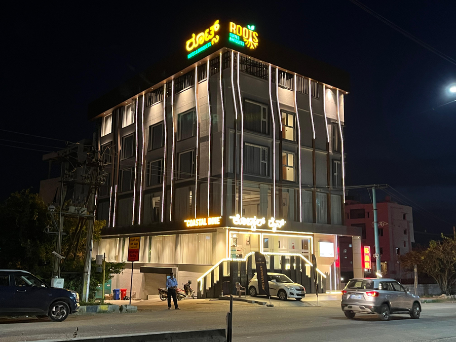 roots luxury suits and banquets