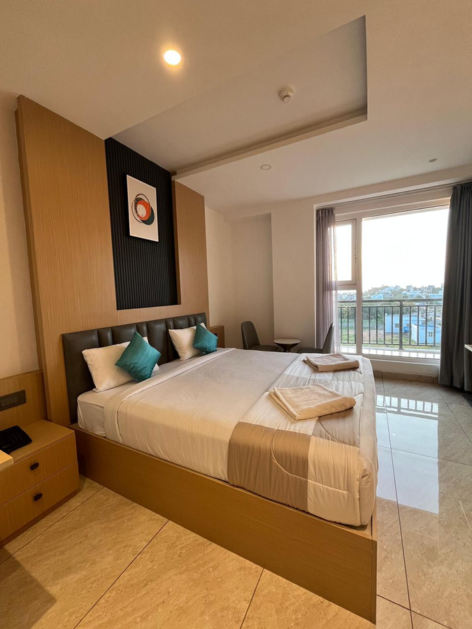 roots luxury suits and banquets