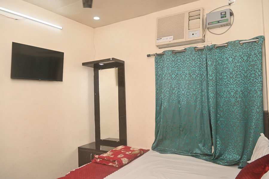 Jai Radhe Krishan Residency,,3 star