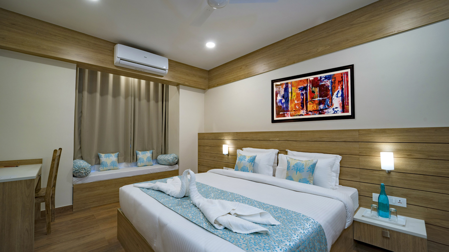 crimson park residency and spa hotel by wonder cliff