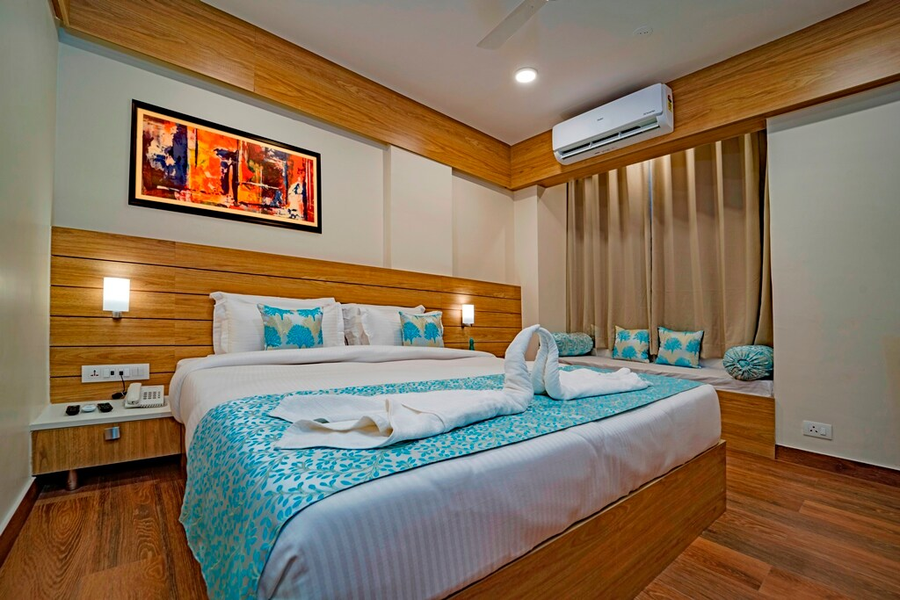 crimson park residency and spa hotel by wonder cliff