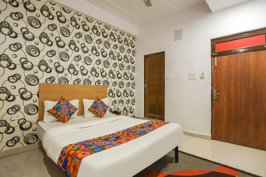 fabhotel pranjul inn