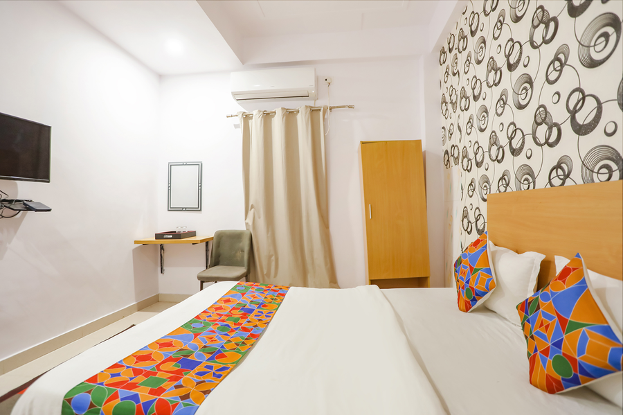 fabhotel pranjul inn