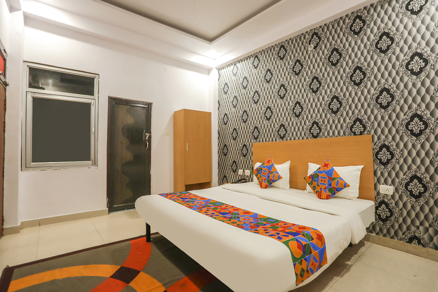 fabhotel pranjul inn