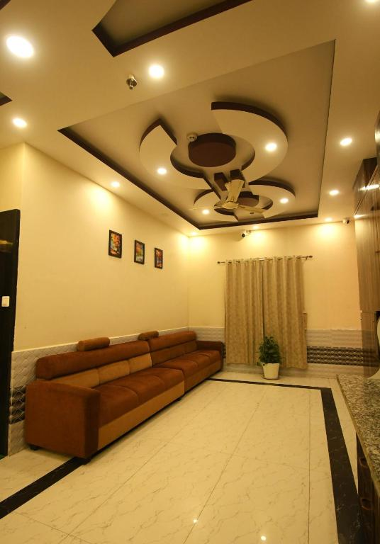 Hotel Adhunik,,3 star