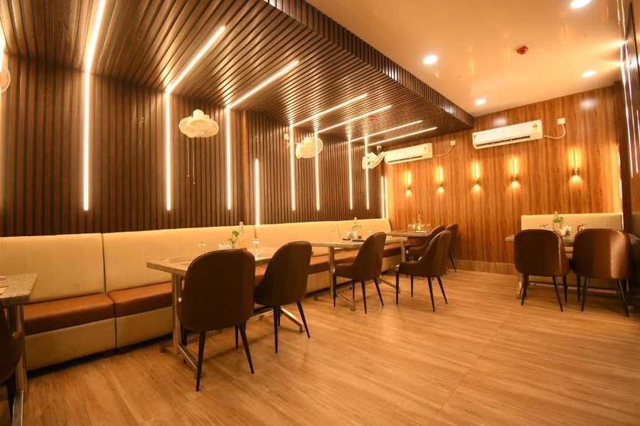 Hotel Adhunik,,3 star