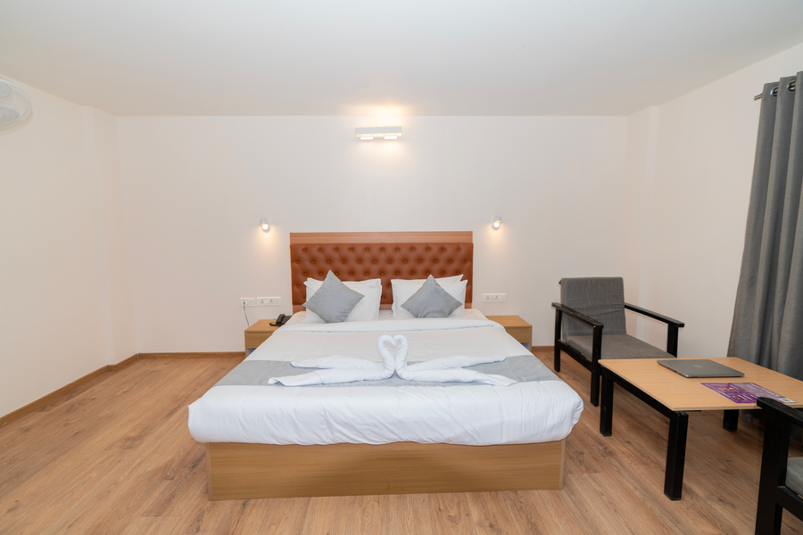 hotel royal samrat residency manyata tech park