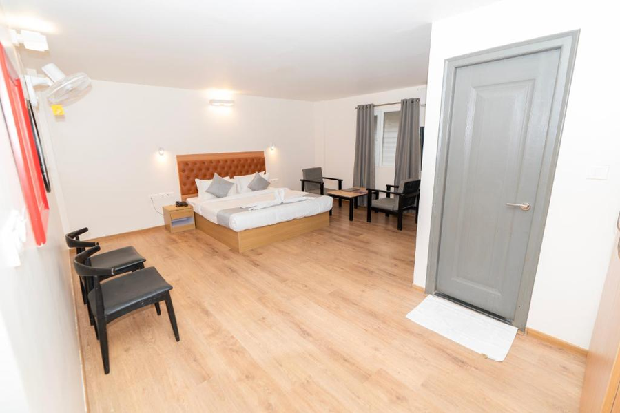 hotel royal samrat residency manyata tech park