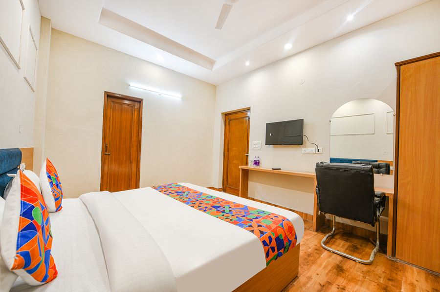 fabhotel alpine tree