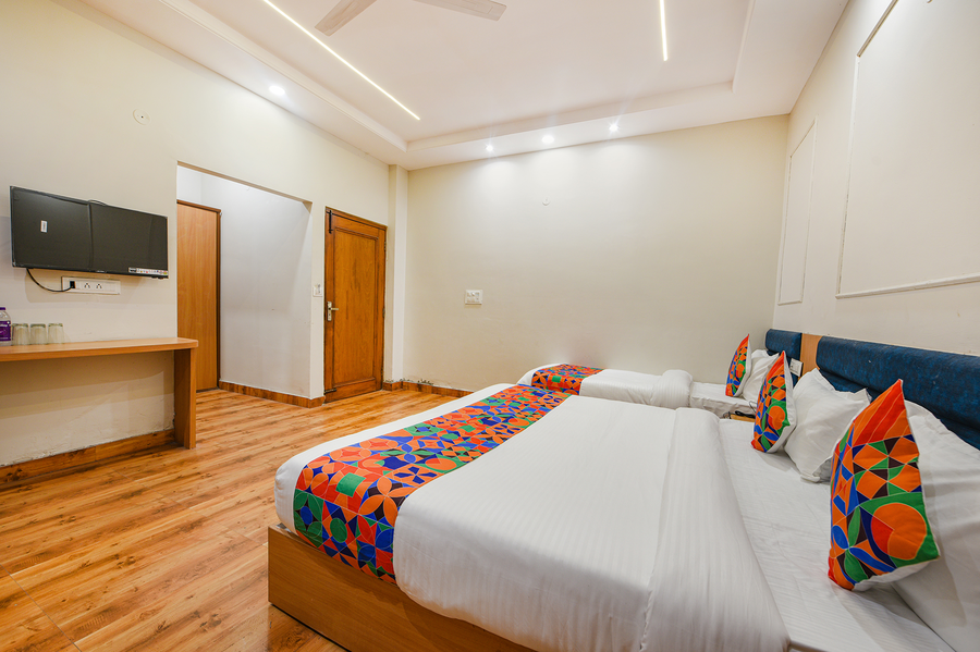 fabhotel alpine tree