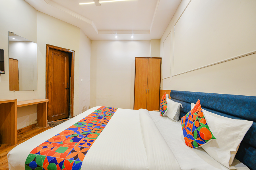 fabhotel alpine tree