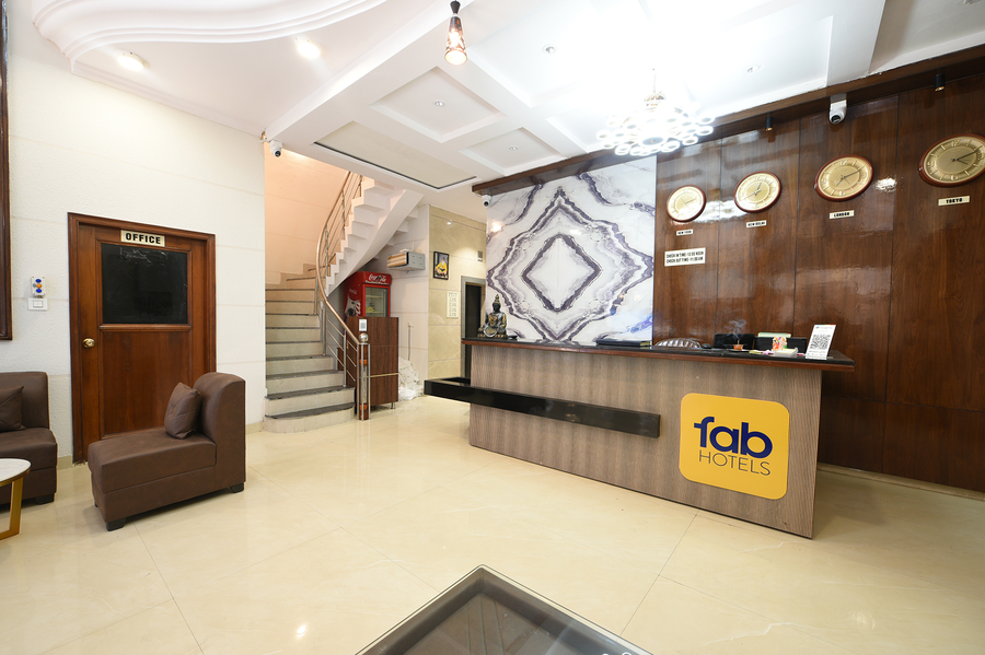 fabhotel alpine tree