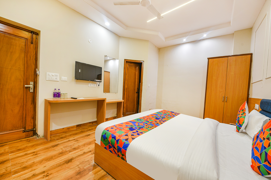 fabhotel alpine tree