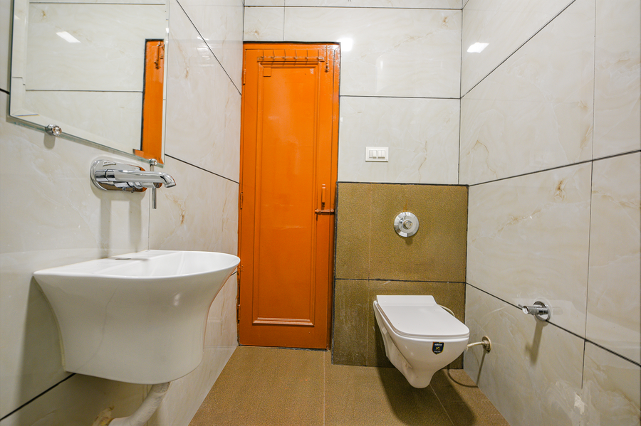 fabhotel alpine tree