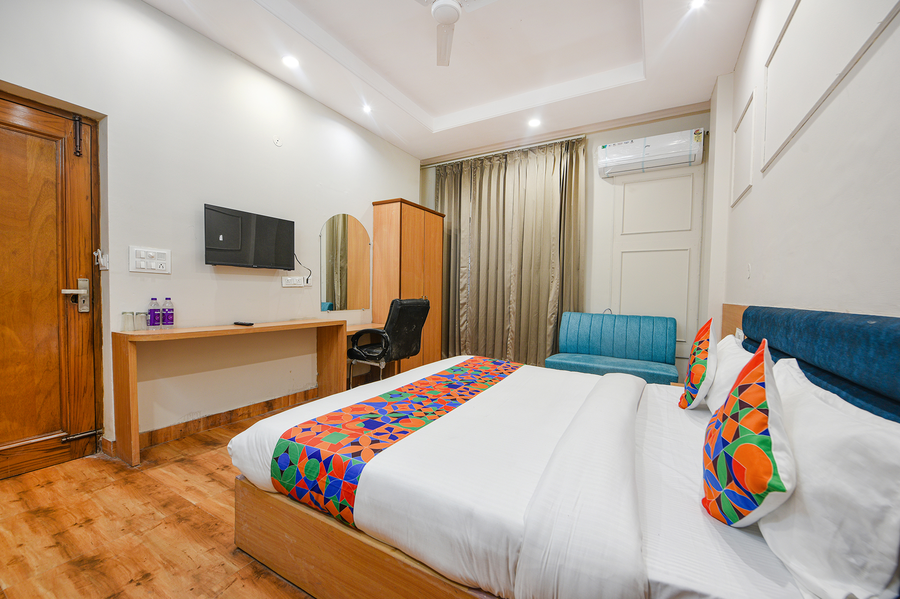 fabhotel alpine tree