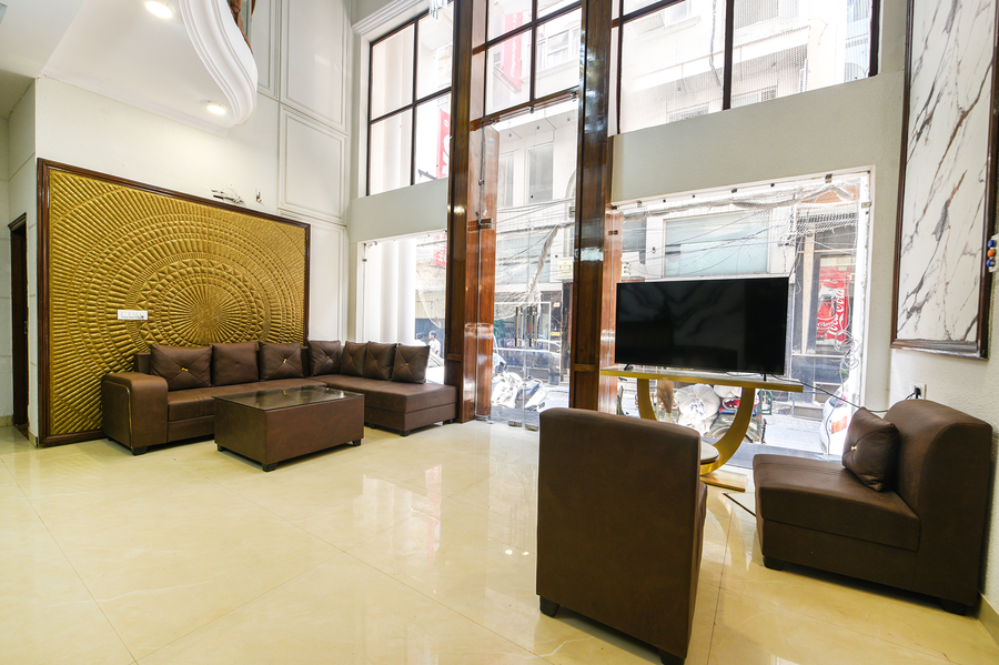 fabhotel alpine tree