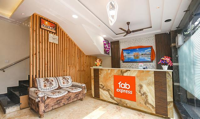 fabhotel golden tree