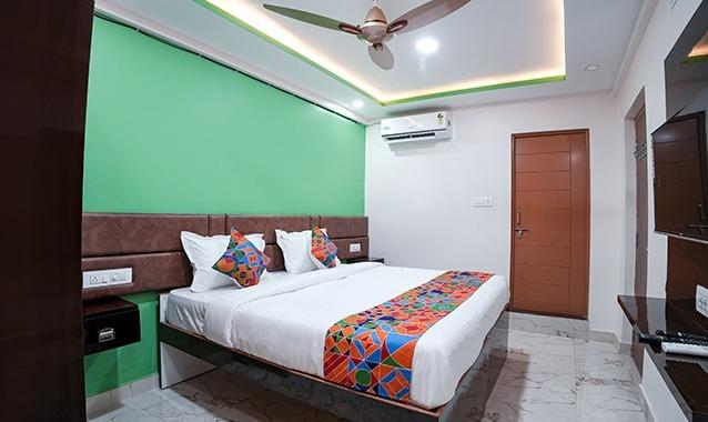 fabhotel a white pearl suites