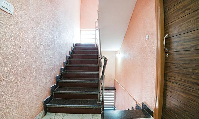 fabhotel a white pearl suites